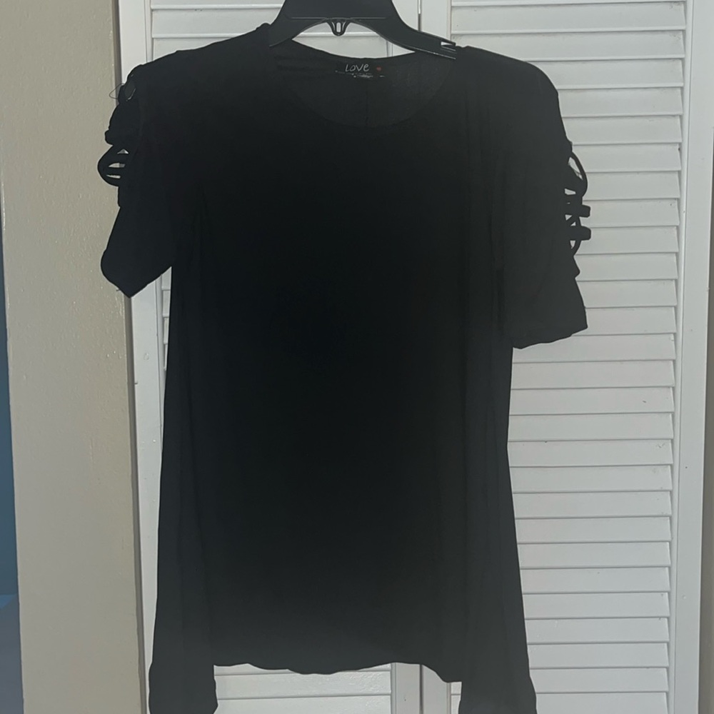 Women’s Black Flowy Blouse